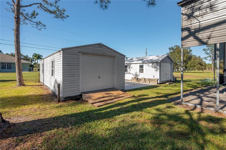 2 Storage Sheds