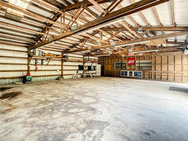 detached 1008 Garage