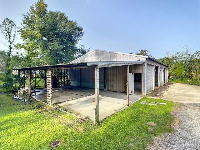 carport attached to outbuilding