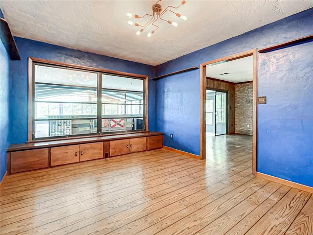 dining to family room