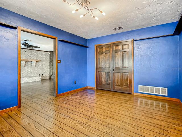 dining view to family room