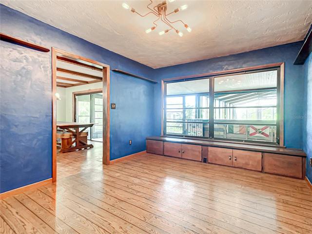 dining looks to pool