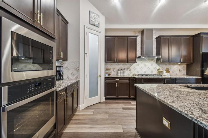 Open Kitchen and Pantry
