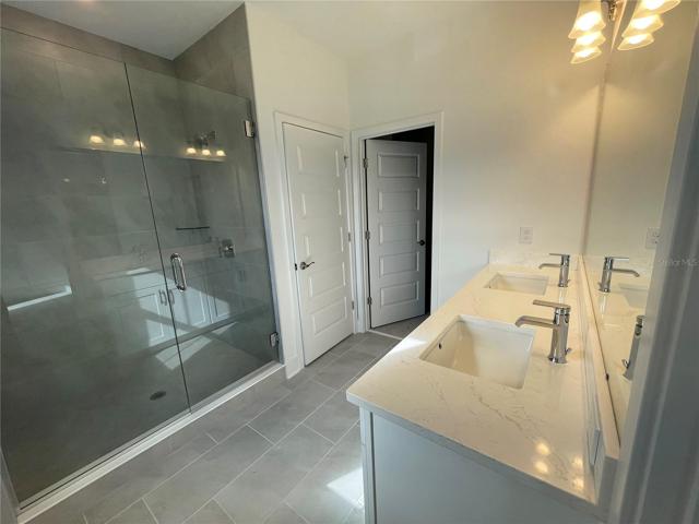 Owner’s Bathroom