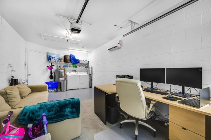 Laundry located in rear of air-conditioned space