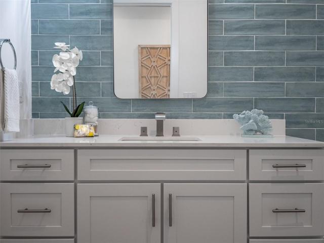 Modern second bathroom
