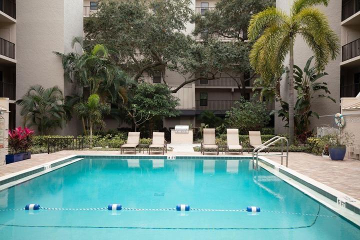 Townview's 74 residences are built around a beautiful courtyard.Swim year-round in the 40 x 20 heated pool.