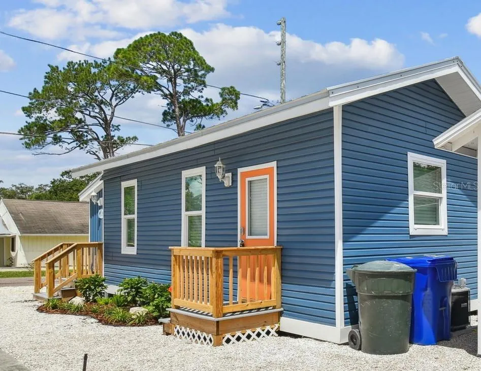 Dunedin, Florida 34698, 1 Bedroom Bedrooms, 0 ,2 BathroomsBathrooms,Residential Lease,For Rent,SKINNER,0,U8217238