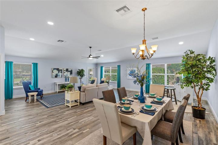 Large Family Room, Dining Area