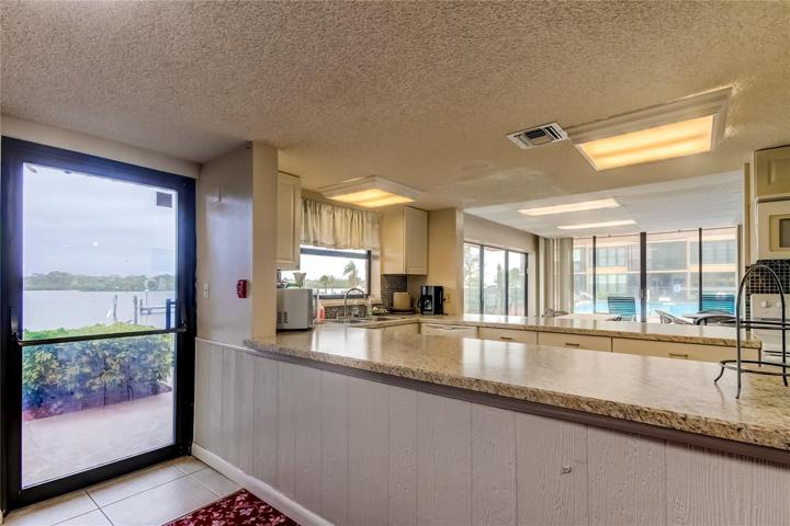 Clubhouse Kitchen for hosting parties