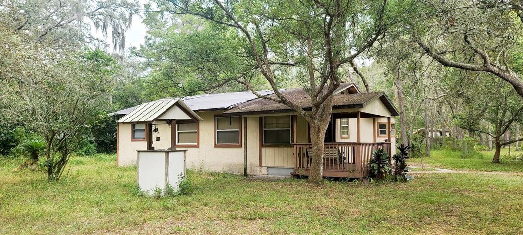 LARGE PRIVATE LOT