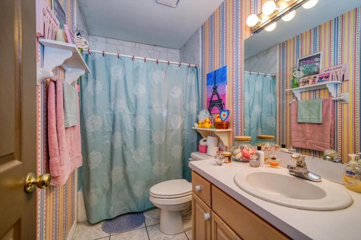 Upstairs hall bathroom!