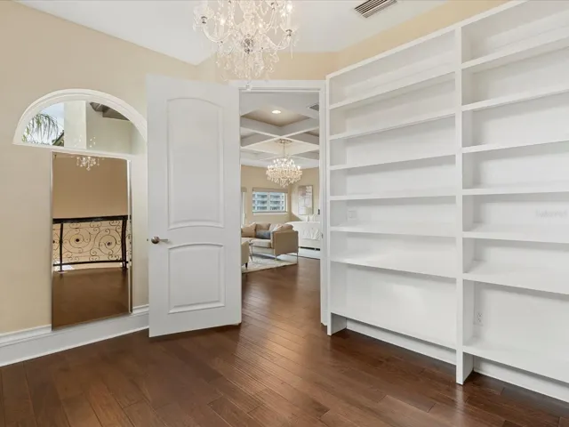 2nd primary walk-in closet