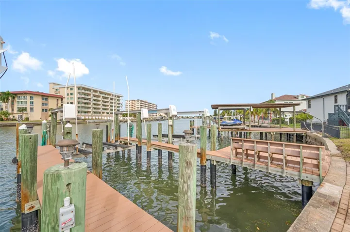 2 boat lifts, 8k and 13k, wrapped poles, new motors and cables (2023)