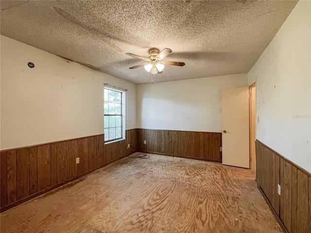 3rd Bedroom (Upstairs)