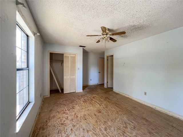 2nd Bedroom (Upstairs)