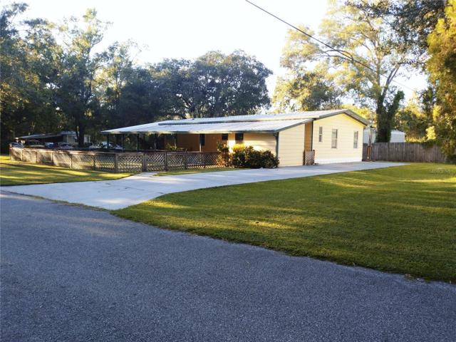 Exterior / Corner Lot
