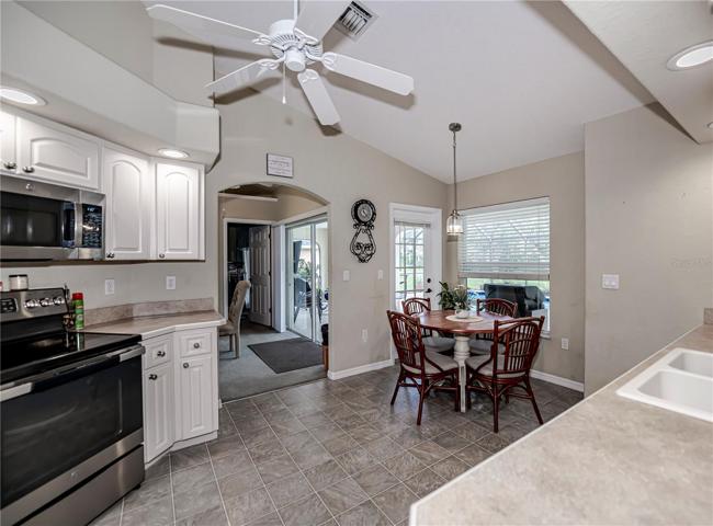 amazing, eat-in kitchen