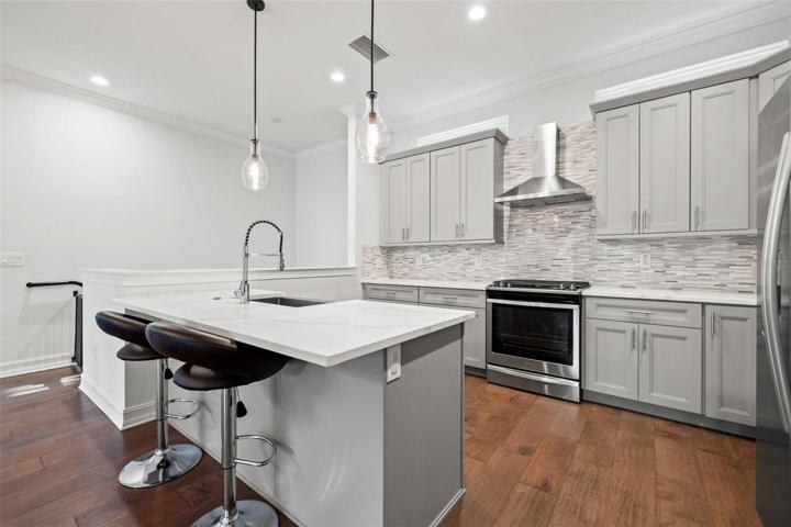 15. Kitchen