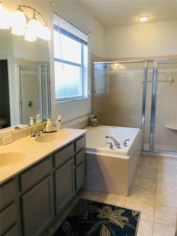 Double Sinks, Walk-in Shower, Garden Tub