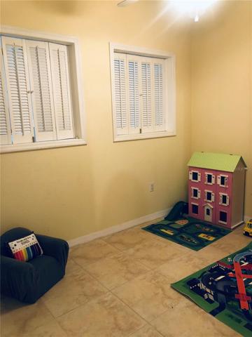 Flex Room