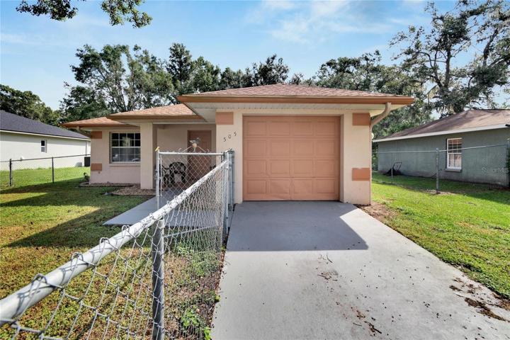 Garage/Driveway