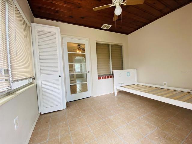 Rear bedroom or home office