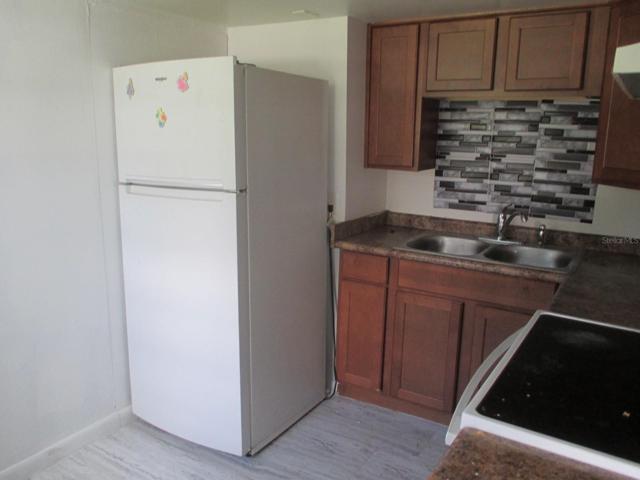 B unit kitchen