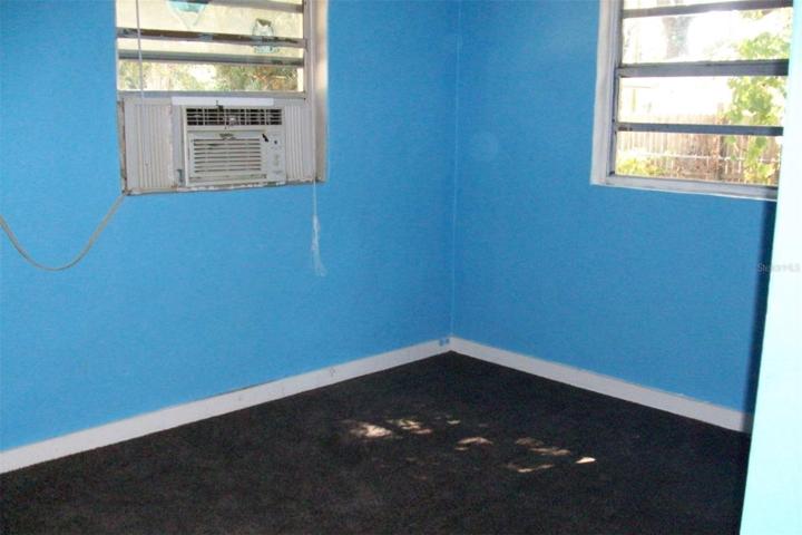 C unit bedroom