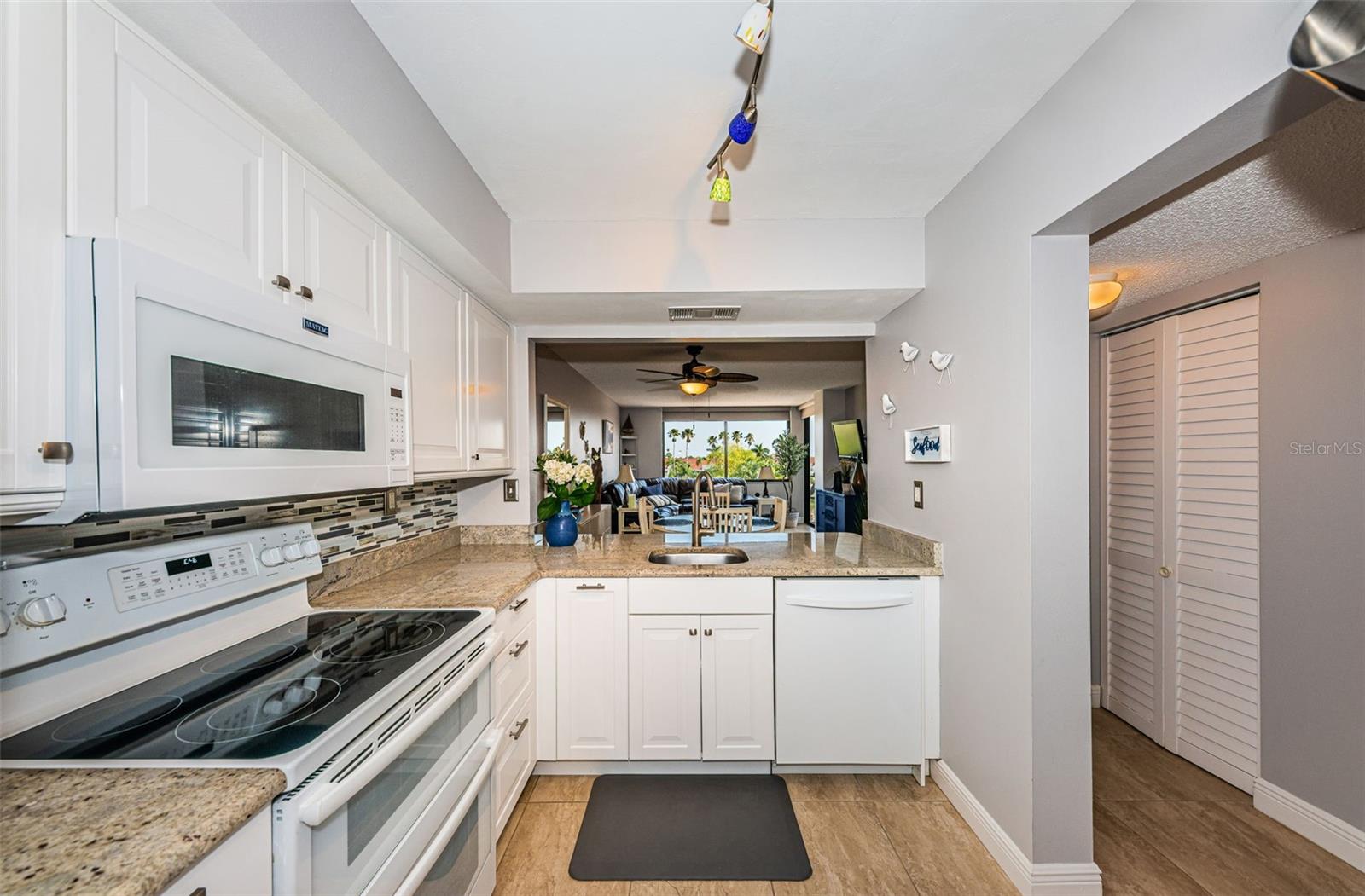 St Petersburg, Florida 33715, 1 Bedroom Bedrooms, 0 ,2 BathroomsBathrooms,Residential Lease,For Rent,BAHIA DEL MAR,0,U8217631