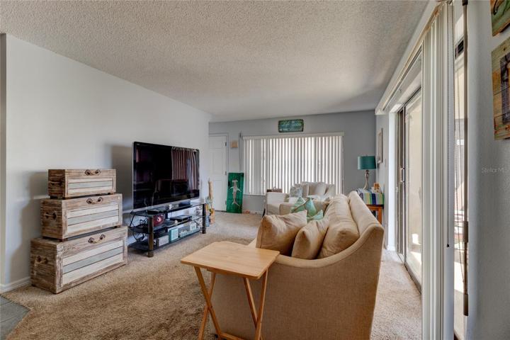 Flex space attached to living area