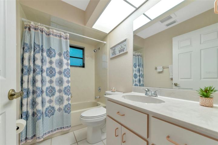 2nd Bathroom