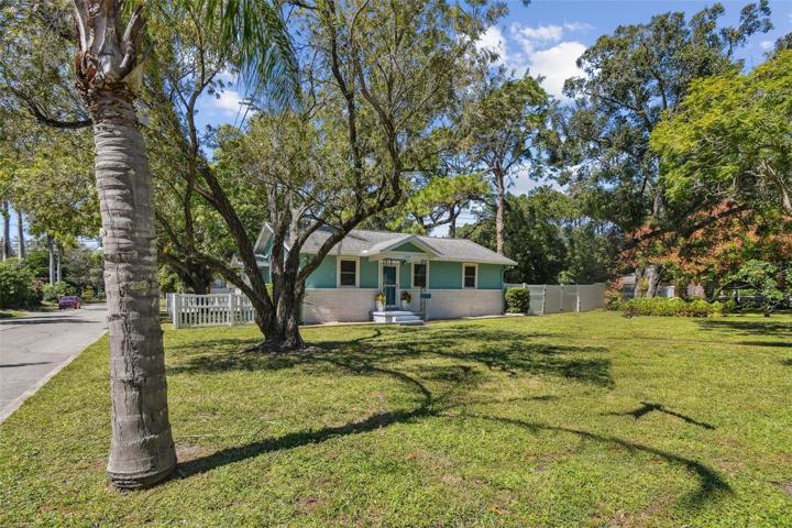 Deep corner double lot