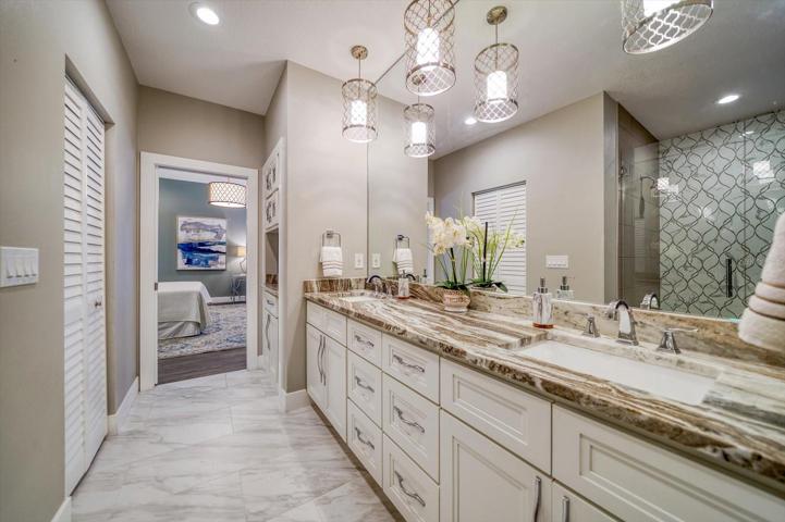 Downstairs Master Bathroom (First Floor)