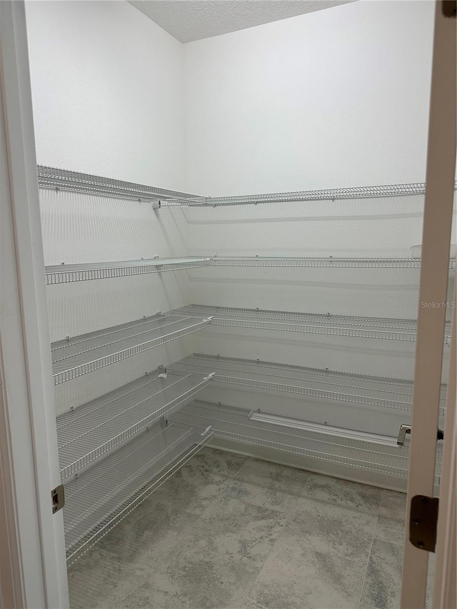 Walk in Pantry