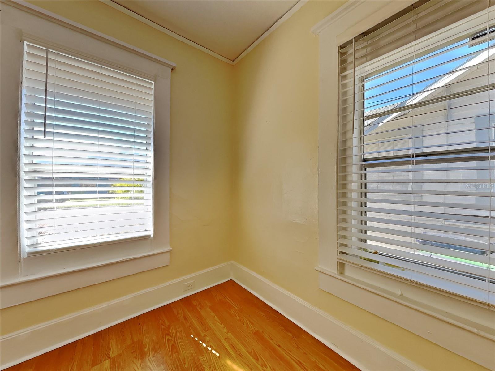 Bedroom/den 3