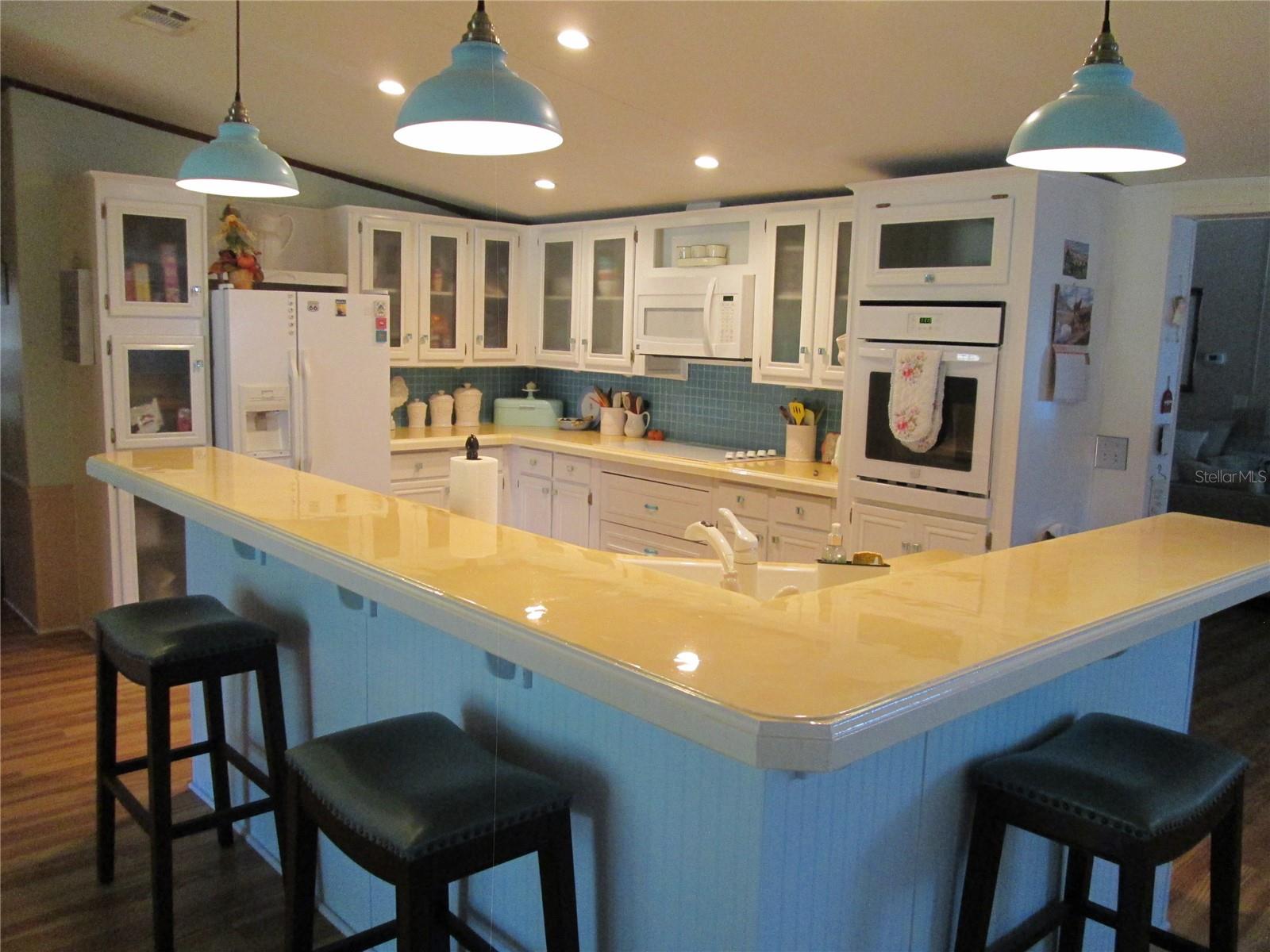 Kitchen with center island
