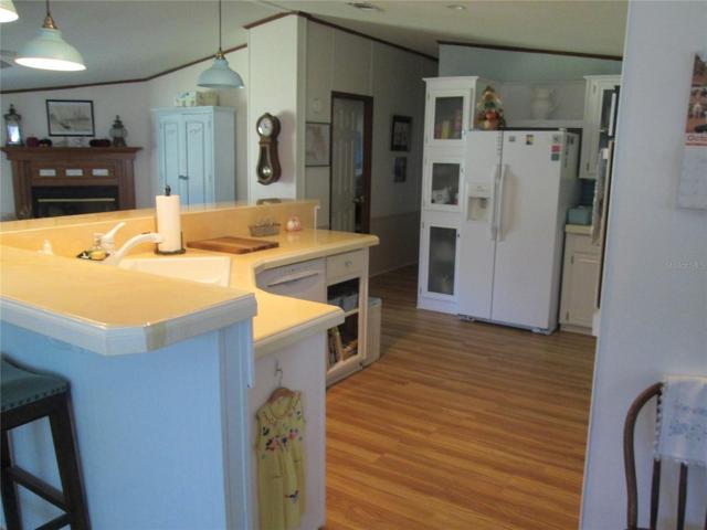 Kitchen with center island