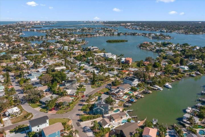 A coastal paradise! Superb area for fishing, cruising, and soaking up the sun!