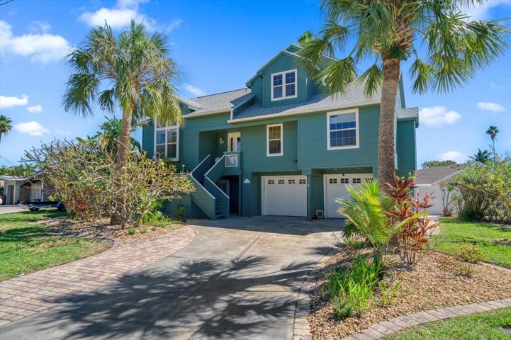 Perfect location in central Indian Rocks Beach-short walk to the BEST beaches, parks, and recreational facilities.