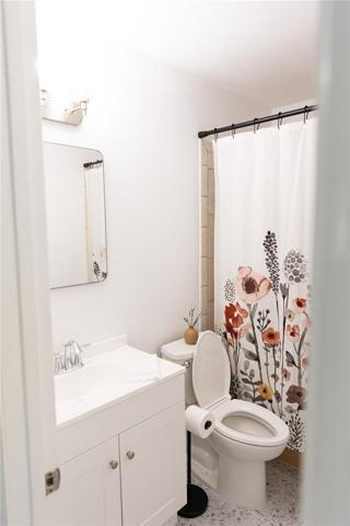 2nd Bathroom