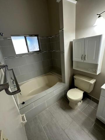 Master Bath Tub