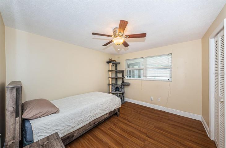 Guest bedroom 1