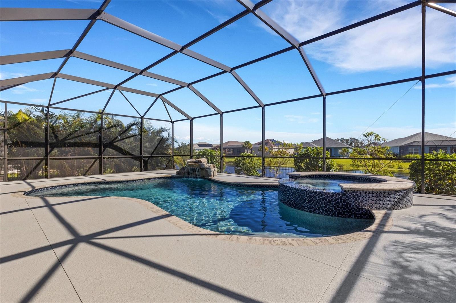 Pool & Spa