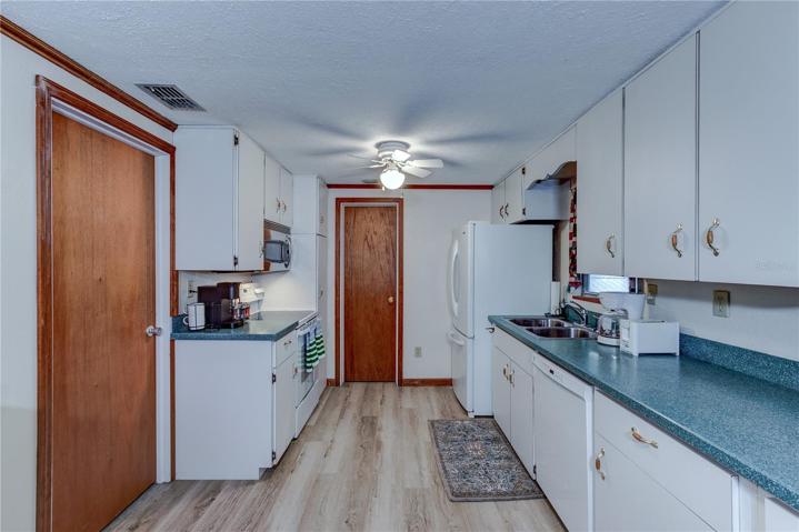 kitchen upstairs