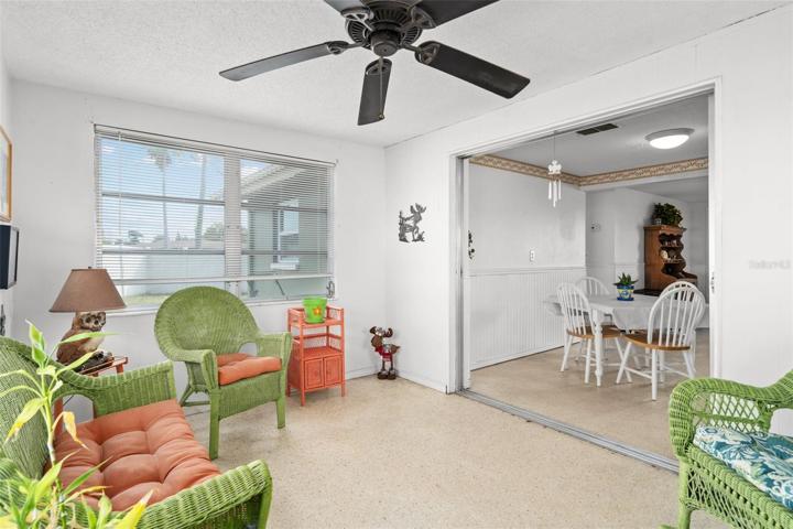 Florida/Family Room with Sliders