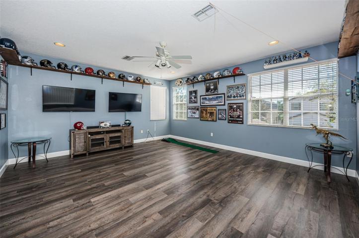 Bonus Room/Loft Area
