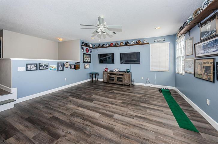 Bonus Room/Loft Area