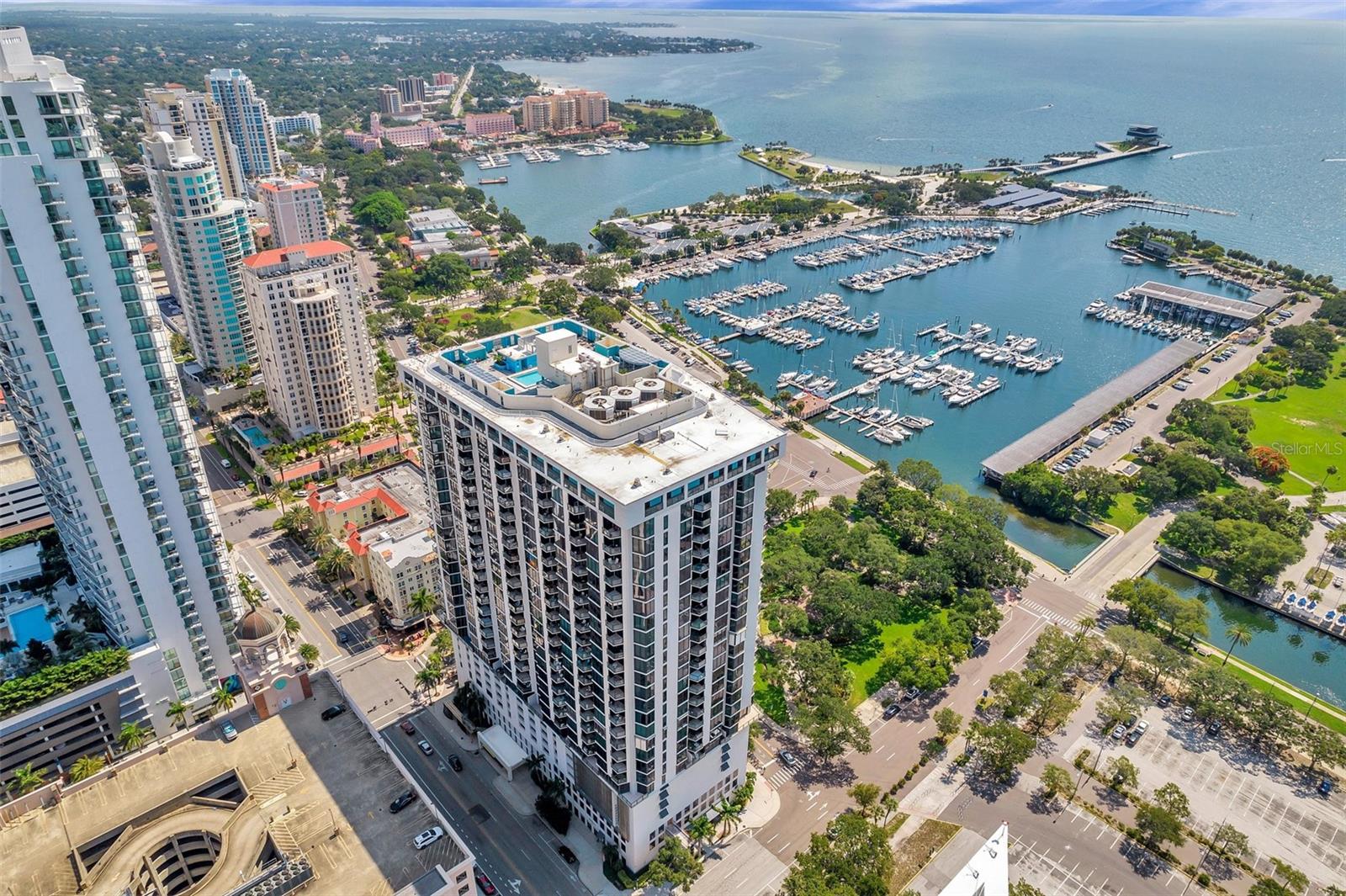 Bayfront Tower, the b1est location in downtown