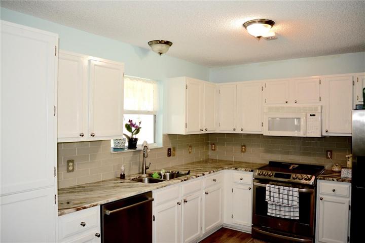 Fully Updated Kitchen